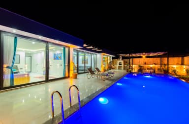 Villa Özalp Korunaklı Havuz 30