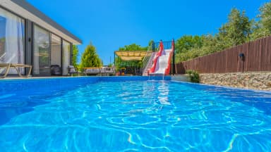 Villa Hisar Korunaklı Havuz 98