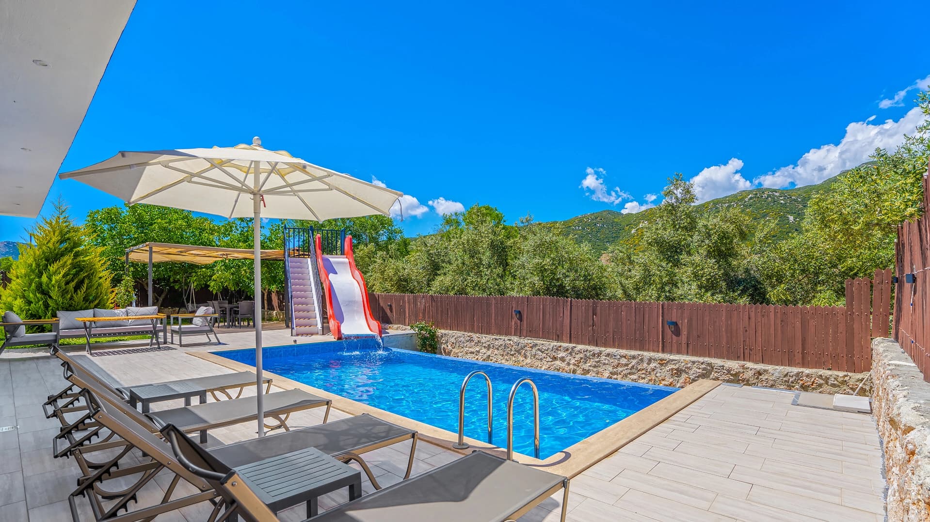 Villa Hisar Korunaklı Havuz 28