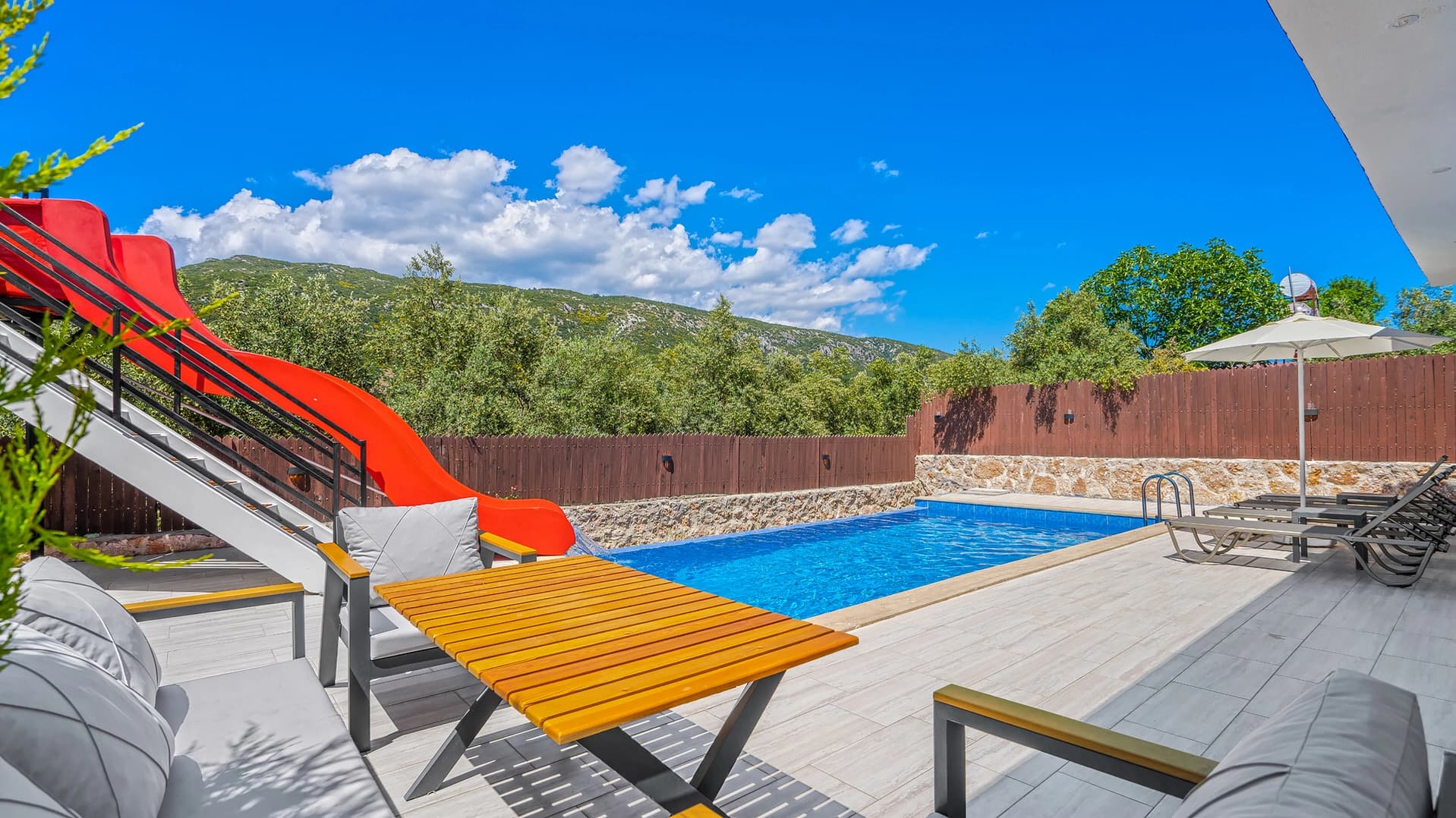 Villa Hisar Korunaklı Havuz 42