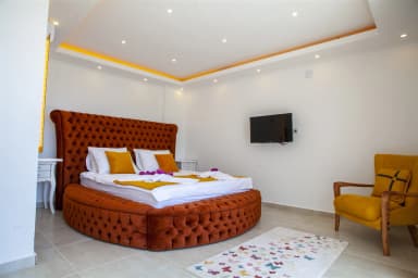 Villa Baysal Gülce Isıtmalı Havuz 43