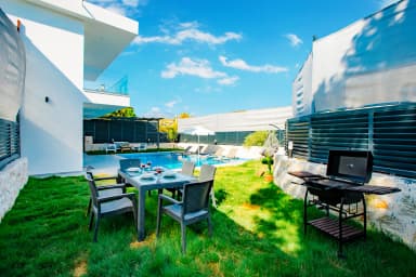 Villa Oreo Korunaklı Havuz 27