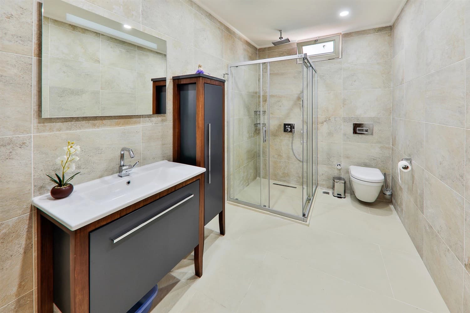 Suit Livya Kalkan 22