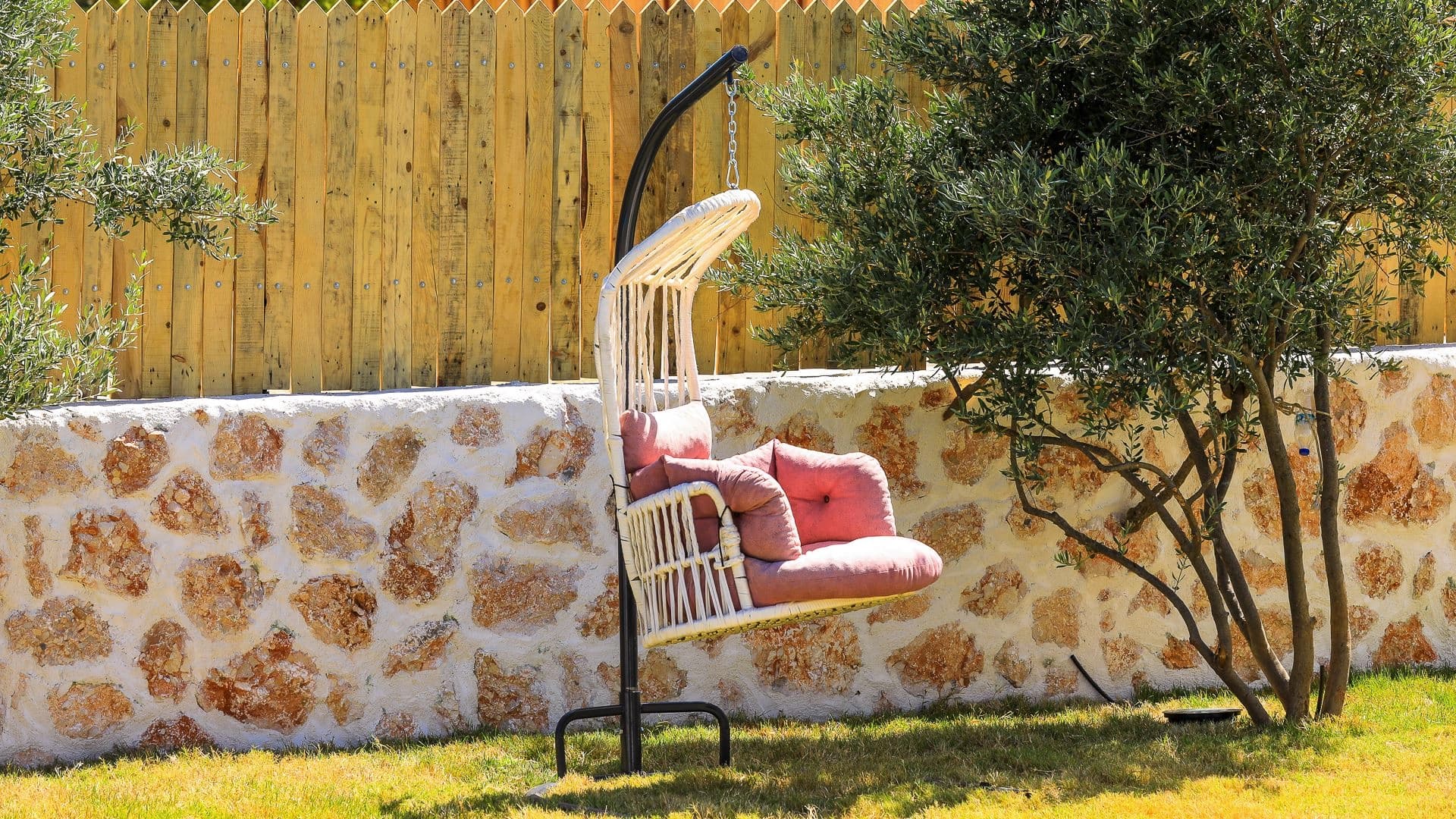 Villa Su Perisi Korunaklı Havuz 26