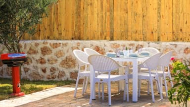 Villa Su Perisi Korunaklı Havuz 74