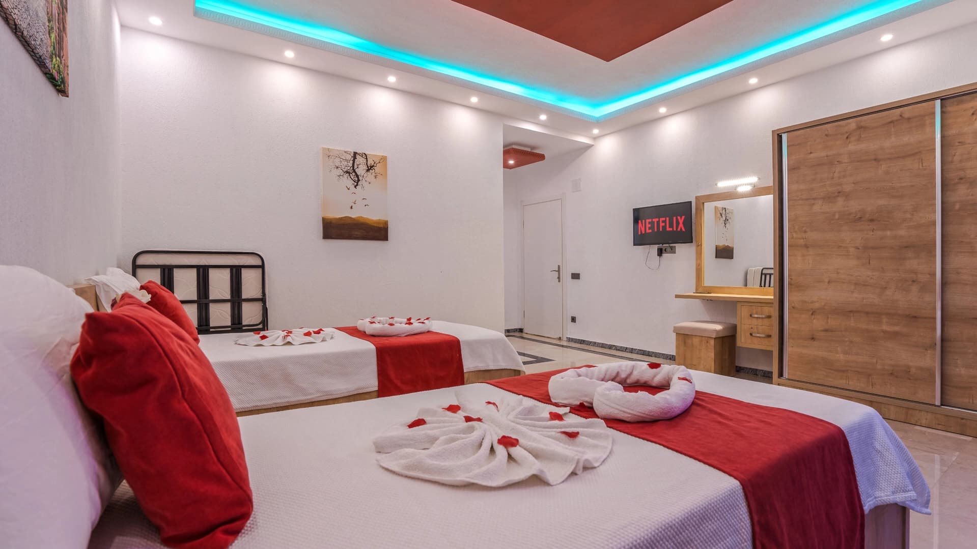 Villa Göktaşı Korunaklı Havuz 60