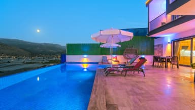 Villa Göktaşı Korunaklı Havuz 10