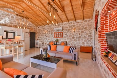 Villa Yaman Korunaklı Havuz 36