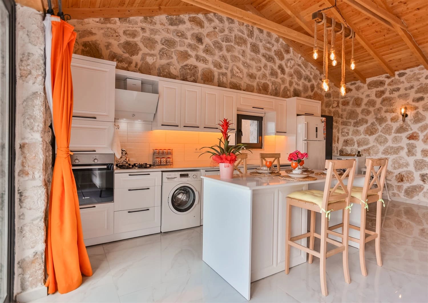 Villa Yaman Korunaklı Havuz 64