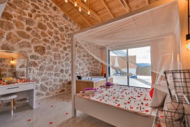 Villa Yaman Korunaklı Havuz 92