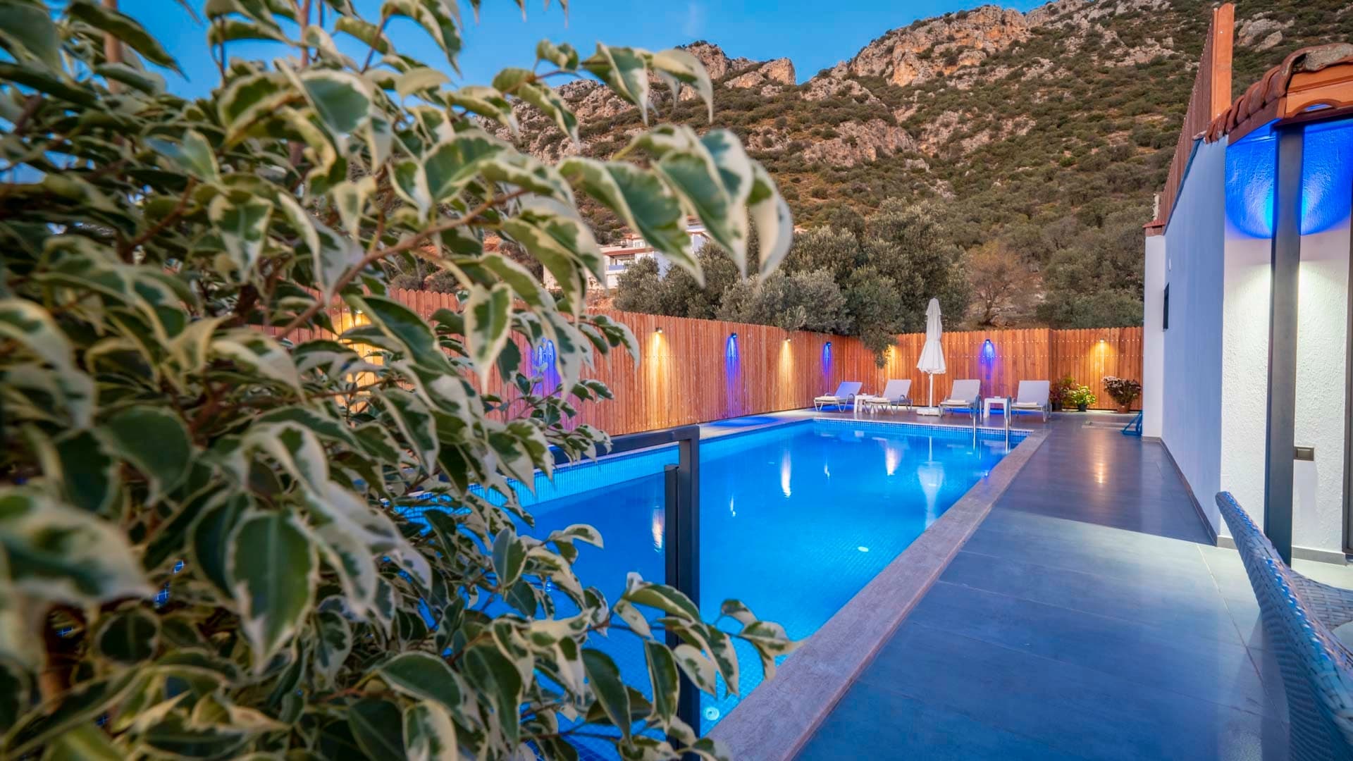 Villa Desde Korunaklı Havuz 98