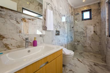 Villa Alice Korunaklı Havuz 92