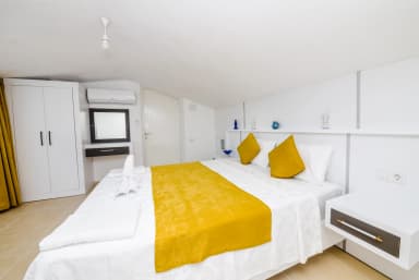 Suit White Roof Kalkan 81