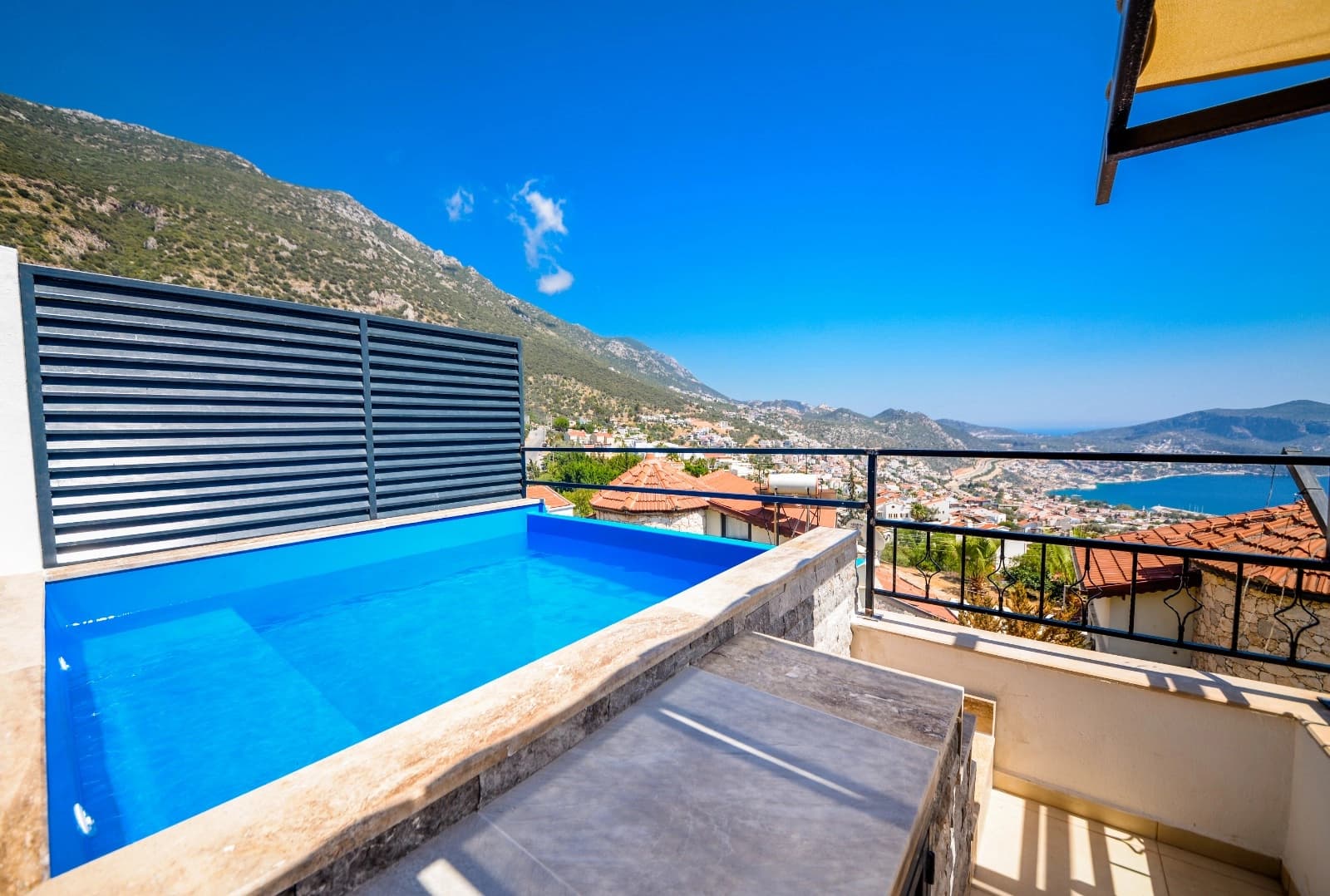 Suit White Roof Özel Havuzlu 12