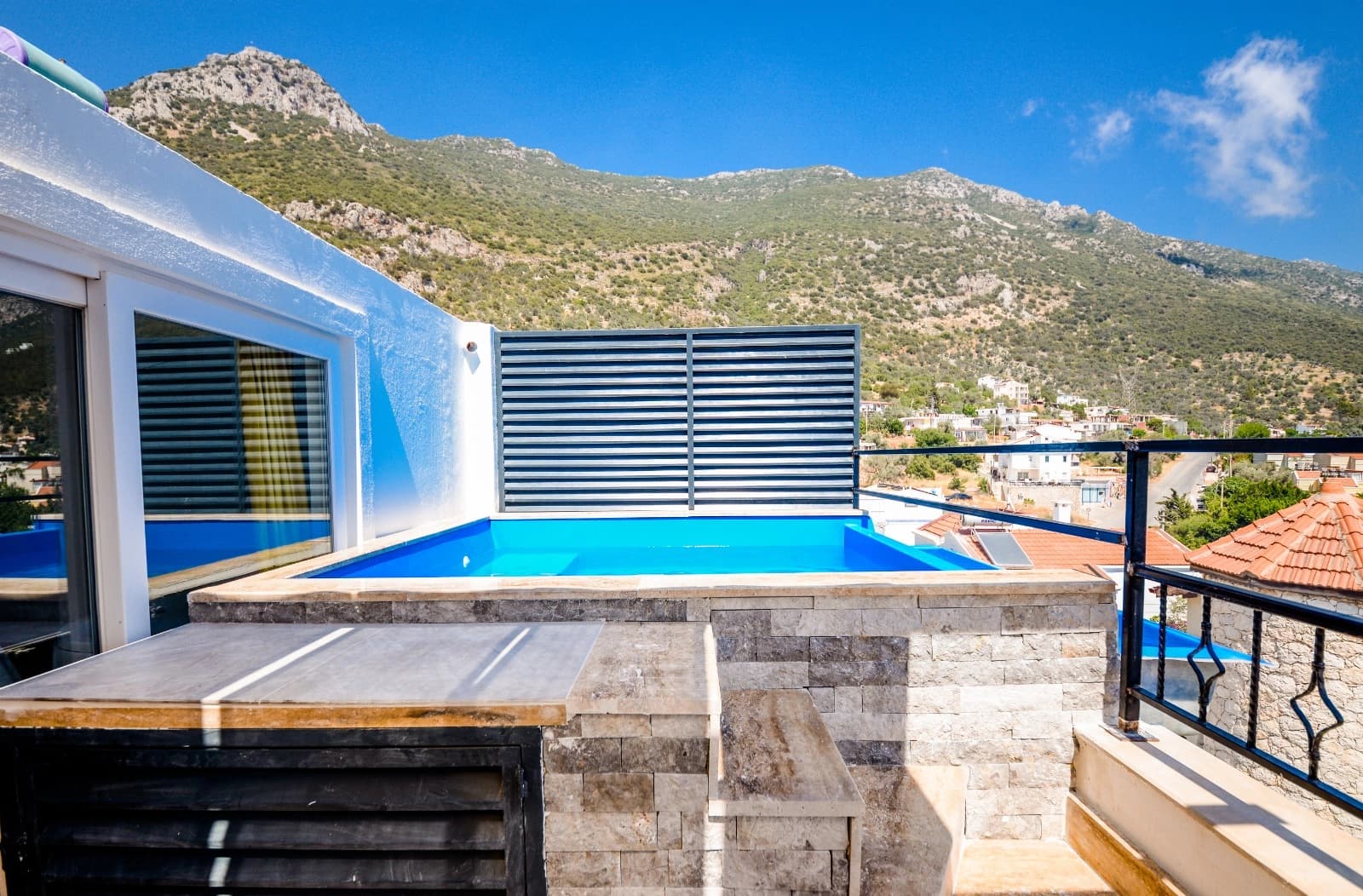 Suit White Roof Kalkan 33