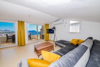 Suit White Roof Kalkan 39