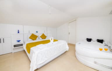 Suit White Roof Tatil Villası 60