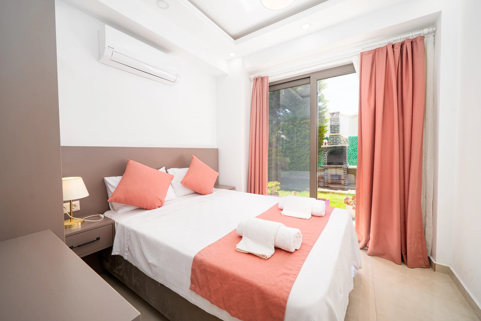 Villa Altuğ Korunaklı Havuz 92