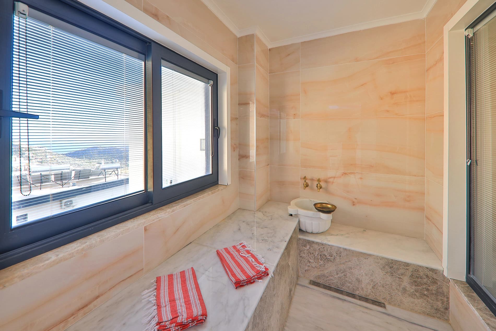 Villa Dünya Korunaklı Havuz 30