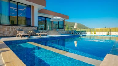 Villa Ernez Korunaklı Havuz 28