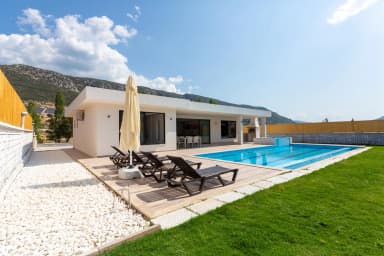 Villa Edda Korunaklı Havuz 41
