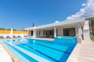 Villa Edda Korunaklı Havuz 55