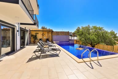 Villa Morens Korunaklı Havuz 71