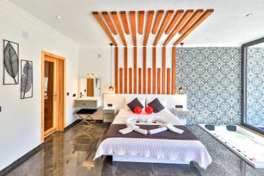 Villa Therapy Korunaklı Havuz 88