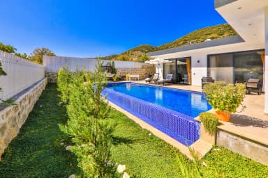 Villa Therapy Korunaklı Havuz 44