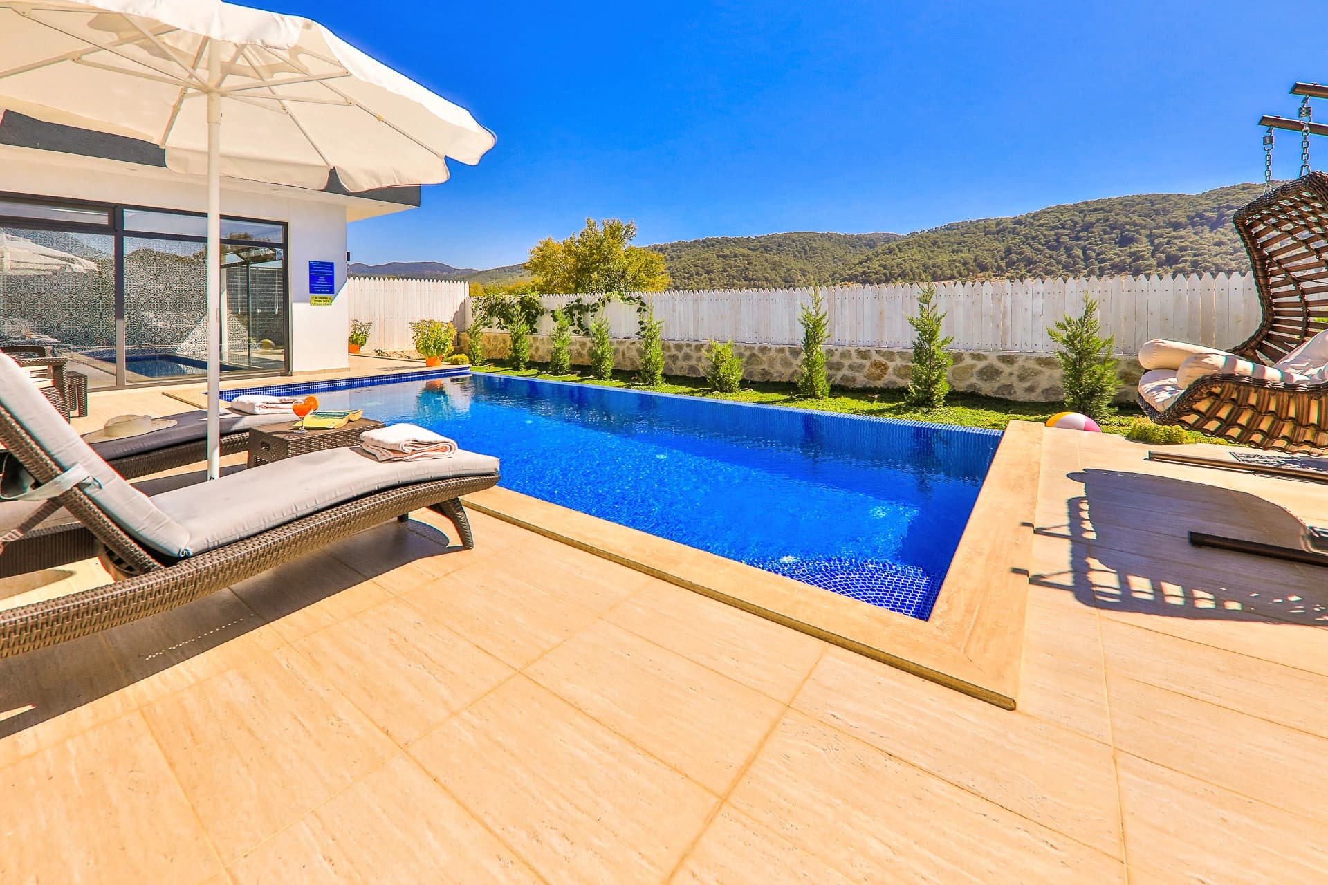 Villa Therapy Korunaklı Havuz 72