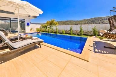 Villa Therapy Korunaklı Havuz 72