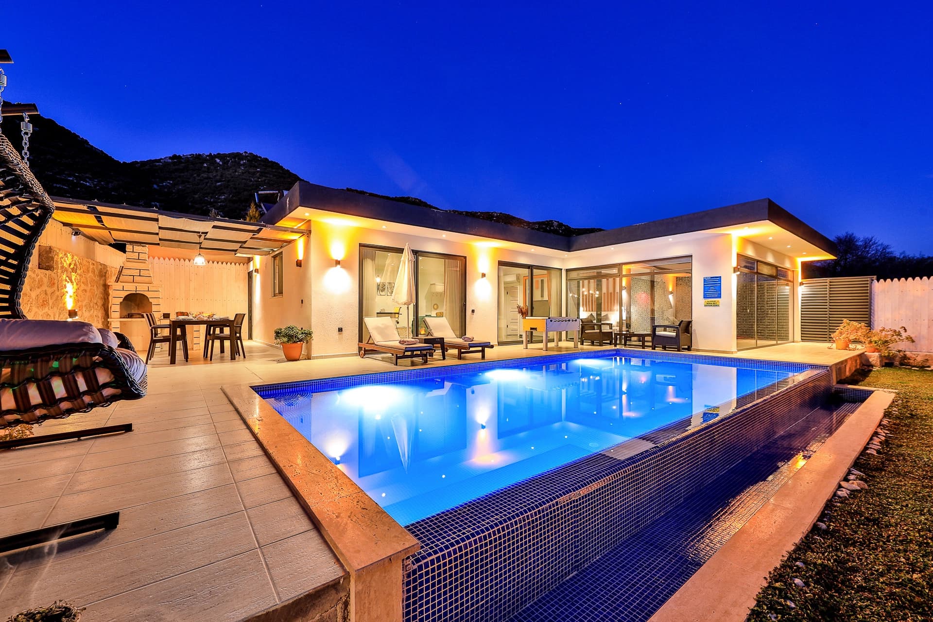 Villa Therapy Korunaklı Havuz 38