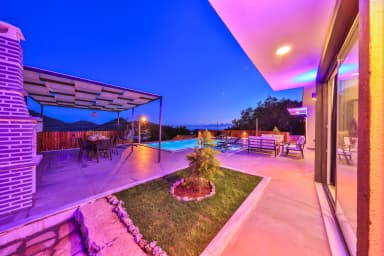 Villa Asar Korunaklı Havuz 63