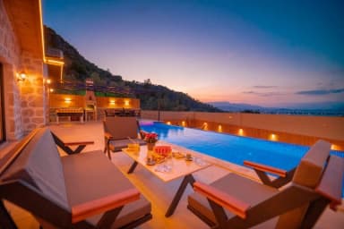 Villa Stone House Korunaklı Havuz 90