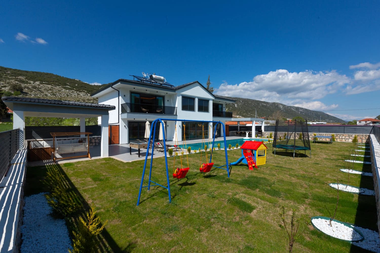 Villa White House Korunaklı Havuz 14