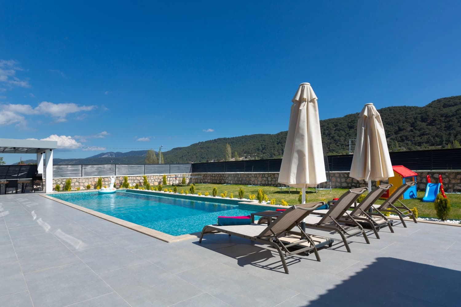 Villa White House Korunaklı Havuz 48