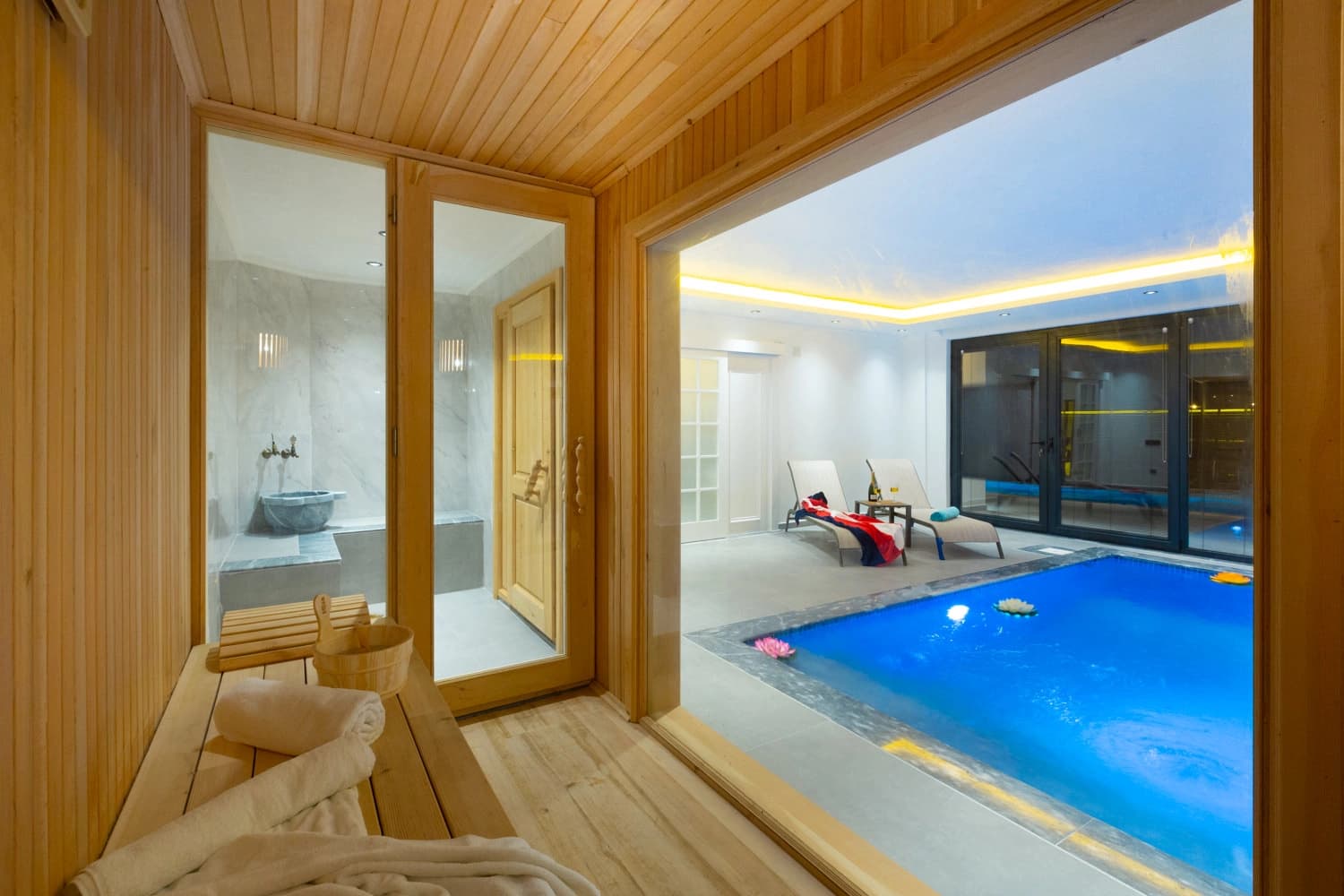 Villa White House Korunaklı Havuz 38