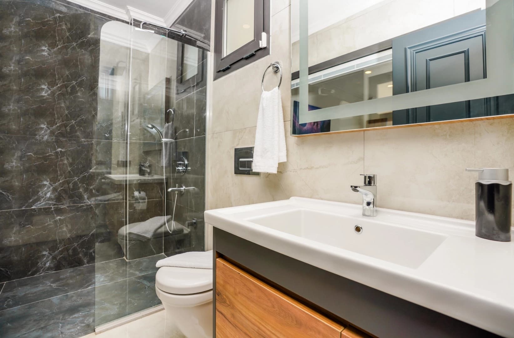 Villa Liya Korunaklı Havuz 23