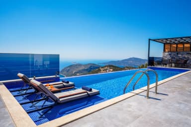 Villa Liya Korunaklı Havuz 41