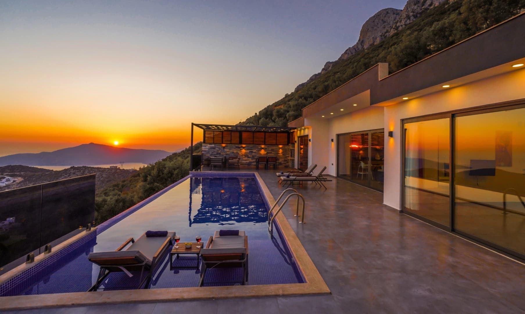 Villa Liya Korunaklı Havuz 97