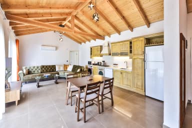 Villa Tawny Korunaklı Havuz 36