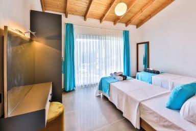 Villa Tawny Korunaklı Havuz 16