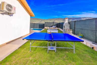 Villa Tawny Korunaklı Havuz 84