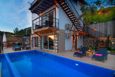 Villa Saten Korunaklı Havuz 42