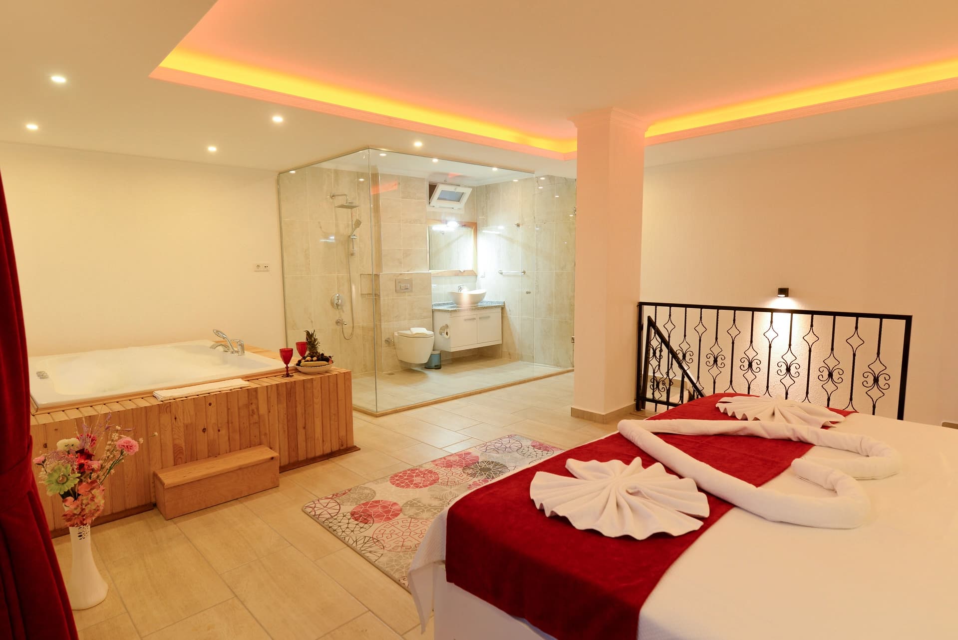 Villa Saten Korunaklı Havuz 10