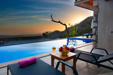 Villa Saten Korunaklı Havuz 22