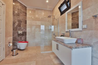 Villa Lavantin Korunaklı Havuz 95