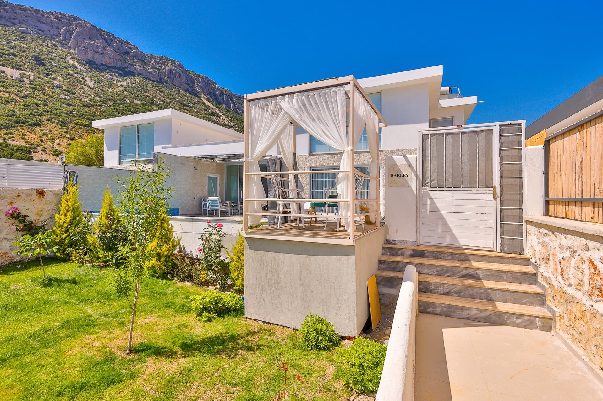 Villa Mulberry Barley Bezirgan 39