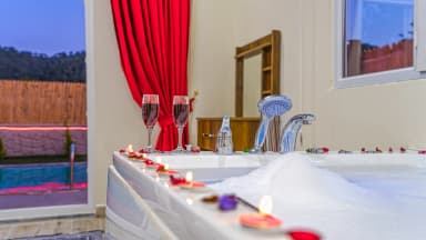 Villa Begonya Korunaklı Havuz 52