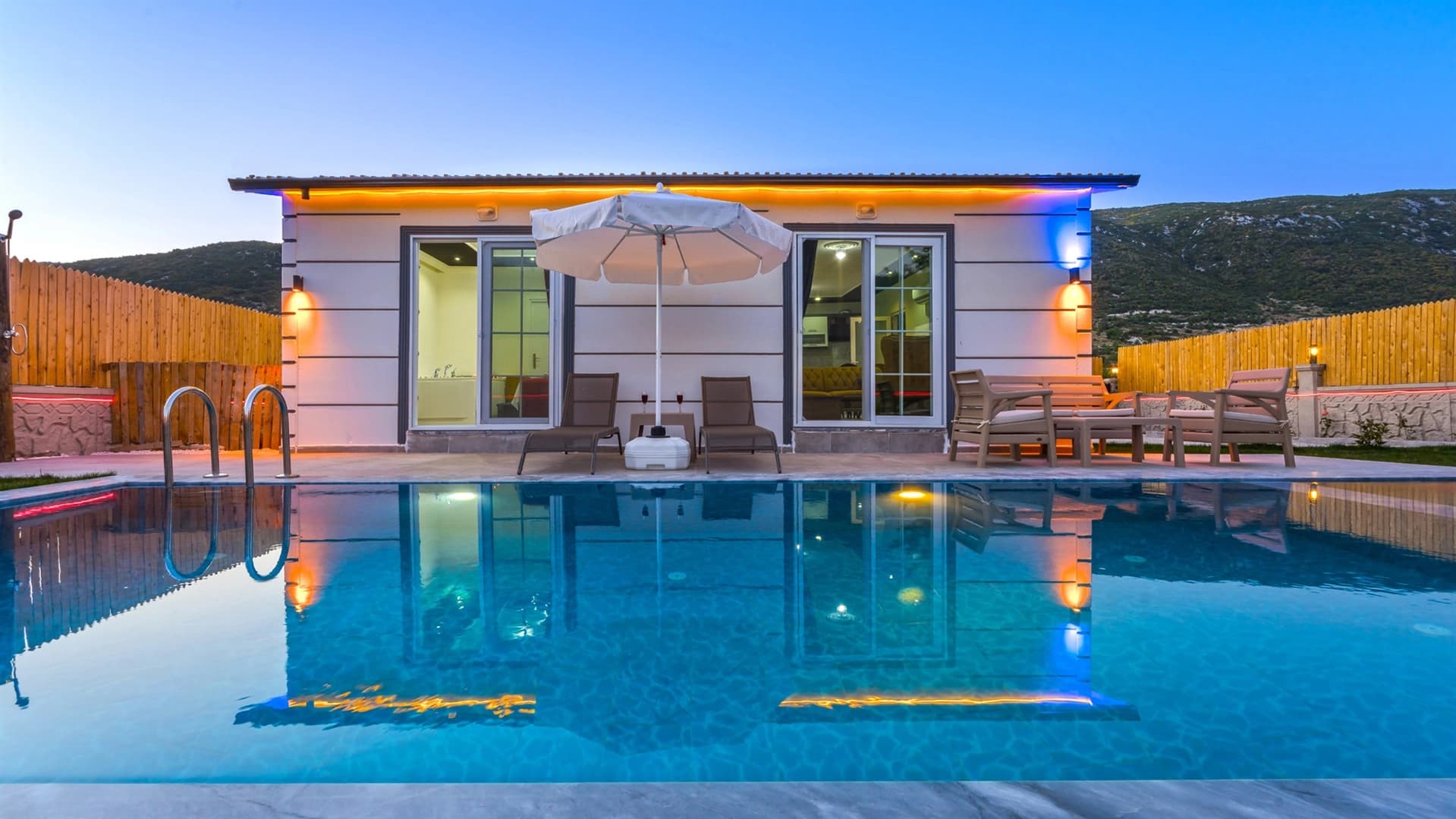 Villa Begonya Korunaklı Havuz 72